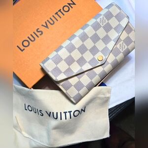 100% AUTHENTIC Louis Vuitton DAMIER AZUR SARAH WALLET